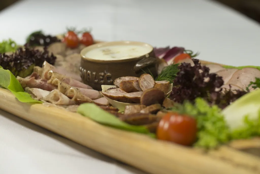 Cena: 120 zł zadzwoń i zamów605 416 721 – U KNOPKA