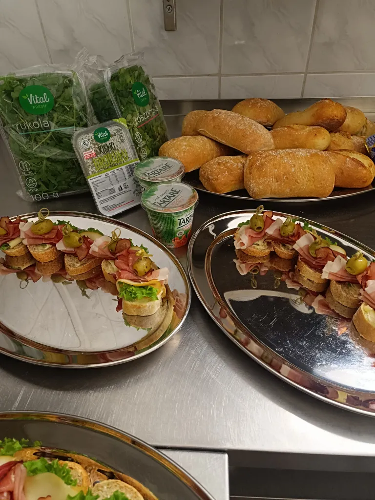 Cena: 90 zł – U KNOPKA